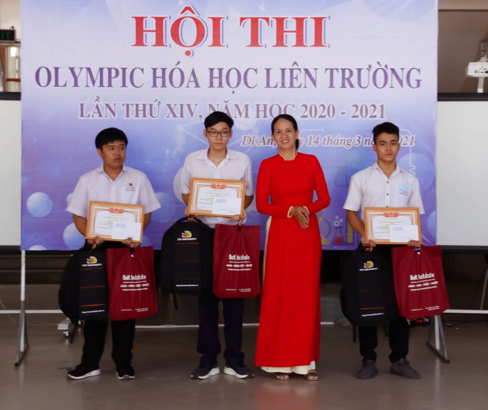bdu dong hanh cung cuoc thi olympic hoa hoc lien truong 16