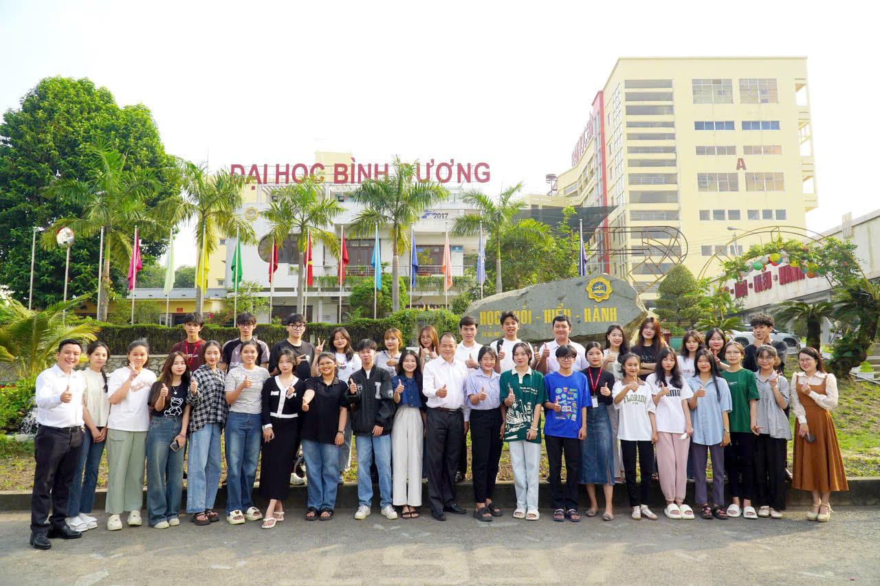 Hiểu xã hội, làm chủ truyền thông, dẫn dắt xu hướng tương lai