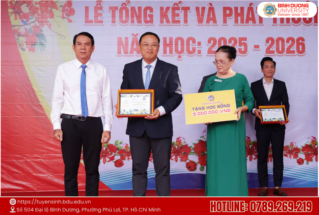 9 PANER VIET AU