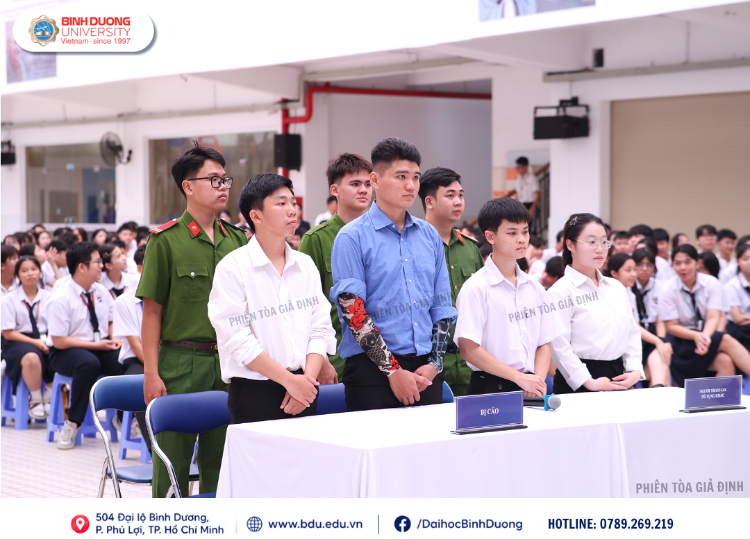 PHIÊN TÒA GIẢ ĐỊNH – BÀI HỌC PHÁP LUẬT TRỰC QUAN VỀ PHÒNG, CHỐNG MA TÚY HỌC ĐƯỜNG 6