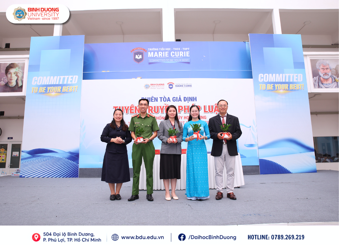 PHIÊN TÒA GIẢ ĐỊNH – BÀI HỌC PHÁP LUẬT TRỰC QUAN VỀ PHÒNG, CHỐNG MA TÚY HỌC ĐƯỜNG 9