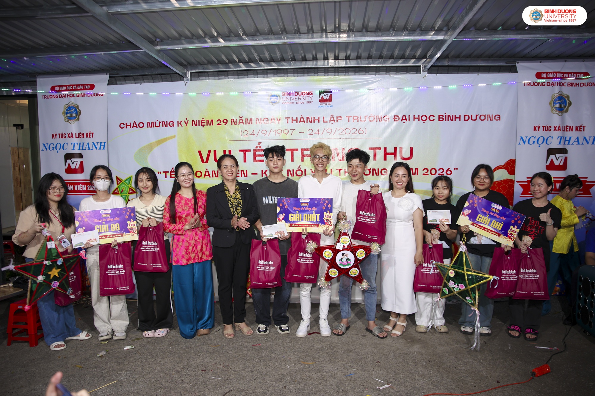 TẾT ĐOÀN VIÊN 2026 – TRUNG THU ẤM ÁP DÀNH CHO SINH VIÊN BDU XA NHÀ9